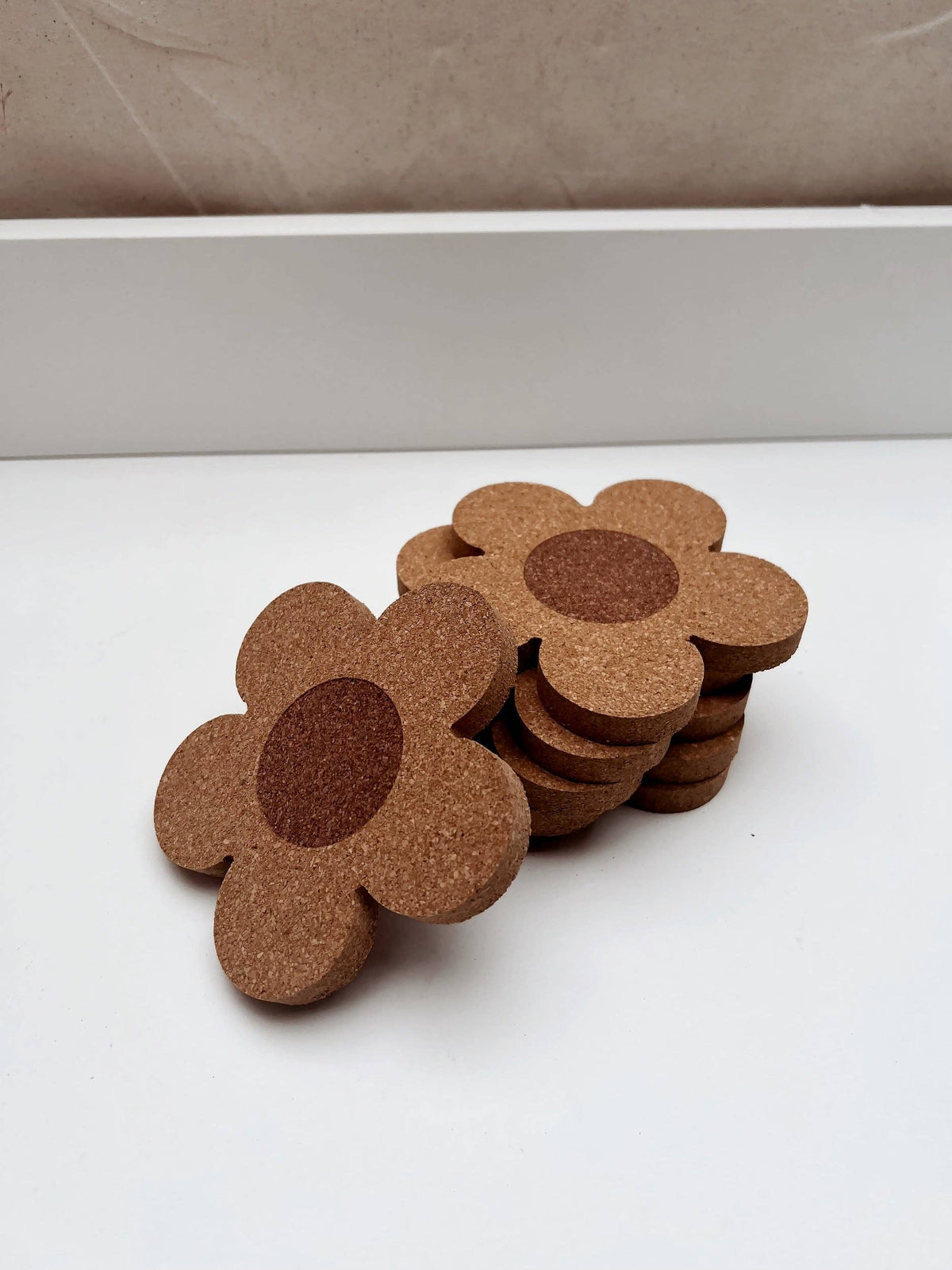 Daisy Cork Coaster – Floral Drinkware Accessory, Heat Resist 7